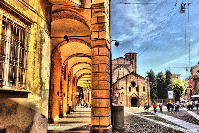 Bologna Food & Cultural Walking Tour - Discovering Bologna’s Landmarks and Hidden Corners