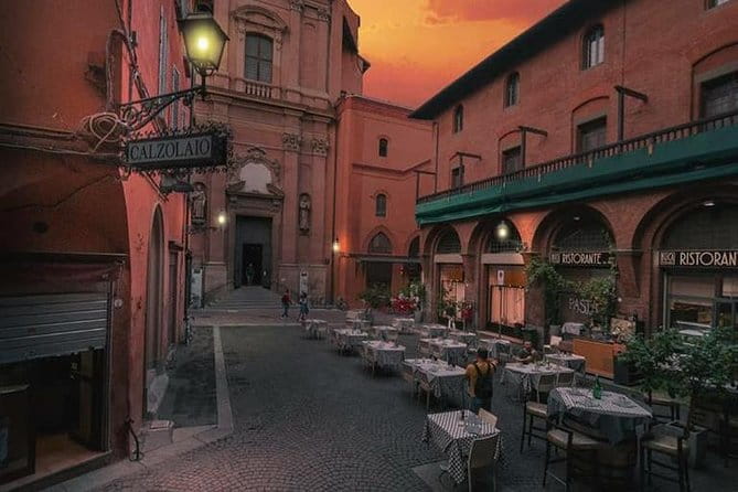 Bologna Food & Cultural Walking Tour - Who Would Enjoy This Tour