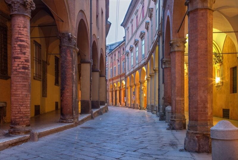 Bologna: Kid-friendly Guided Tour of the City Highlights - Discovering Bologna’s Top Sights