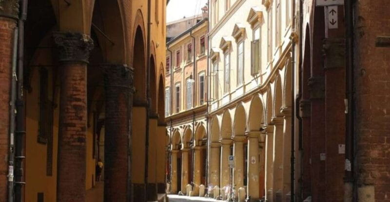 Bologna: Private custom tour with a local guide - What to Expect During the Tour