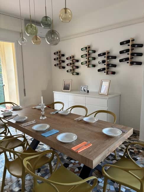 Bologna's rules! Original tortellini recipe, wine & tiramisu - Price and Logistics