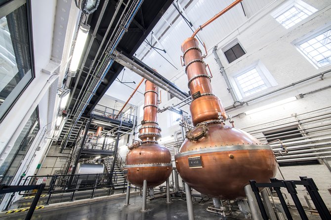 Bombay Sapphire Gin Cocktail Masterclass and Tour - Self-Discovery Experience