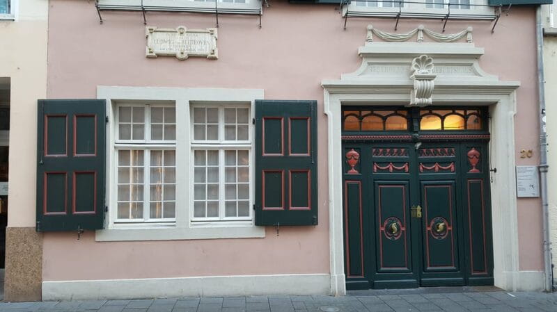 Bonn: Private City Highlights Walking Tour - Exploring Bonn: A Walk Through Its Most Memorable Sights