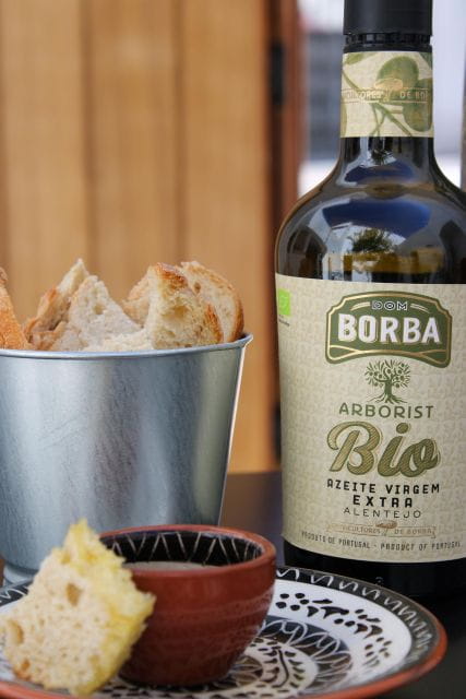 Borba: Winery Tours and Amphora Wine and Snacks Tasting - Tasting Amphora Wines