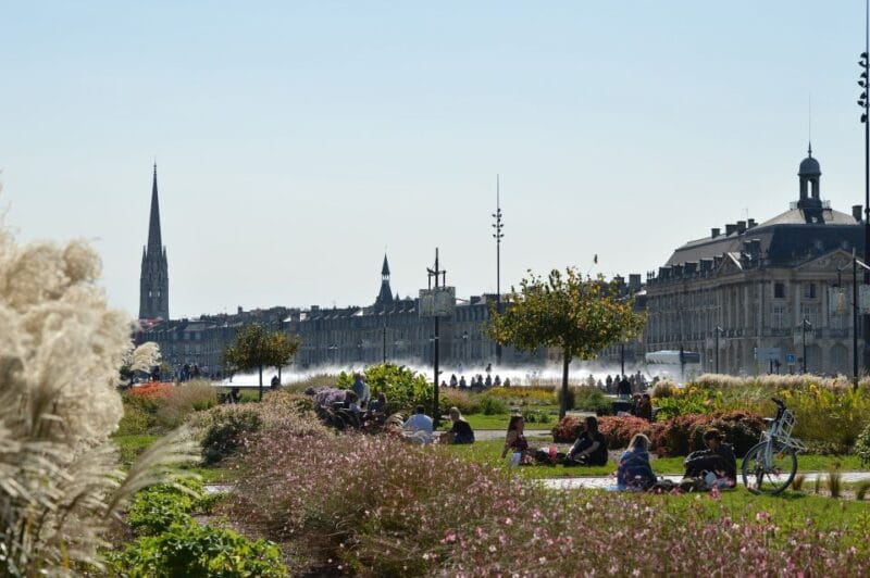 Bordeaux: Exclusive Private Guided Walking Tour - Who Should Consider This Tour?