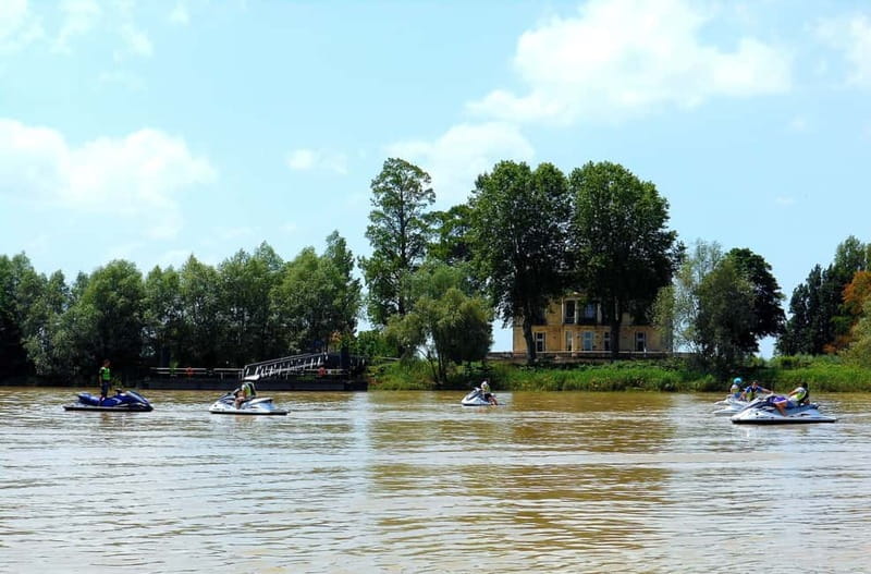 Bordeaux: Guided Jet Ski Tour 1 hour - Practical Considerations: What You Need to Know