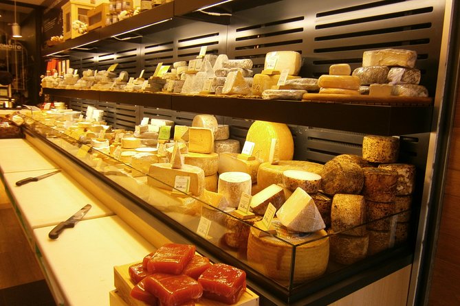 Bordeaux Historic and Gourmet Food Walking Tour - Exploring Bordeauxs Cuisine