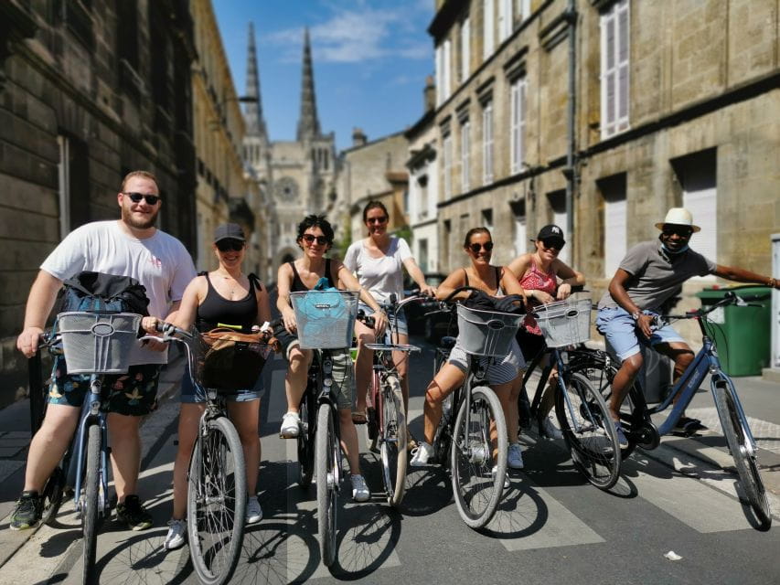 Bordeaux: Historic Center & Chartrons District Bicycle Tour - Palais Gallien and Place Des Grands Hommes