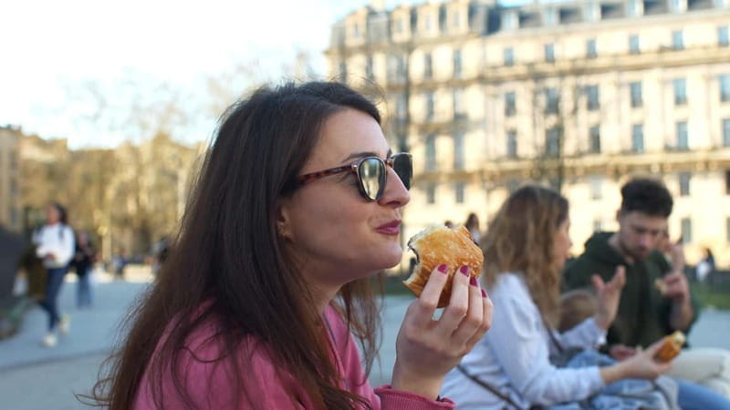 Bordeaux: Walking tour with local Sweets, Wine and Cheese - Key Points / Takeaways