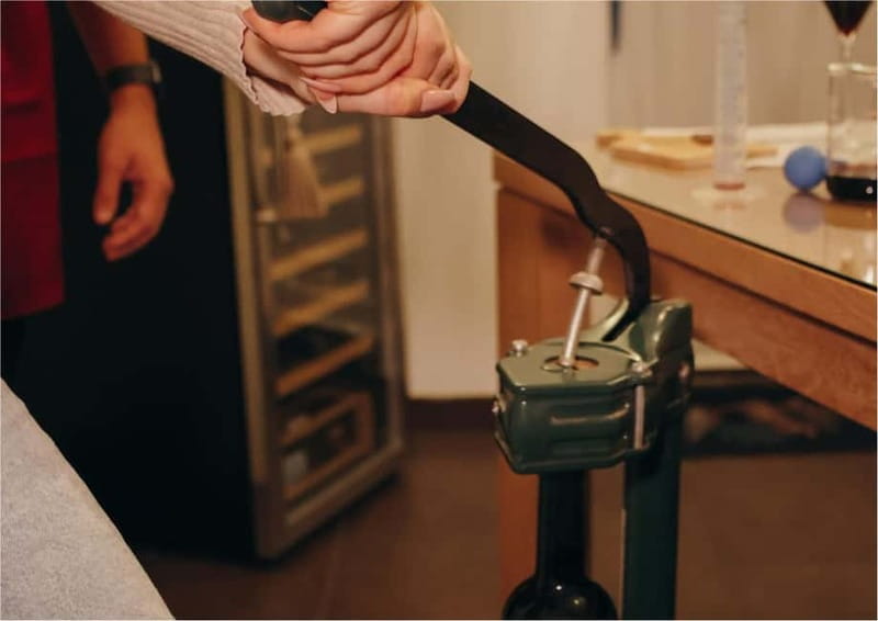 Bordeaux: Wine Blending Workshop with Tasting and Souvenir - The Setting and Atmosphere