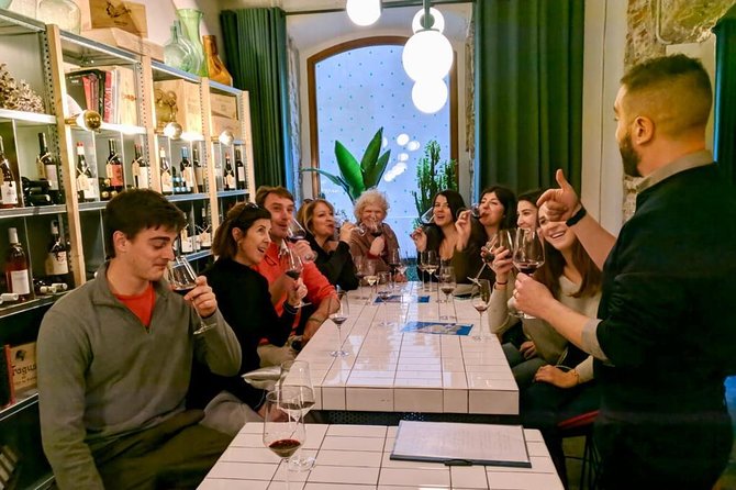 Born to Eat: Gourmet Tapas & Wine Small Group Tour in Old Barcelona - Meeting and Pickup Details