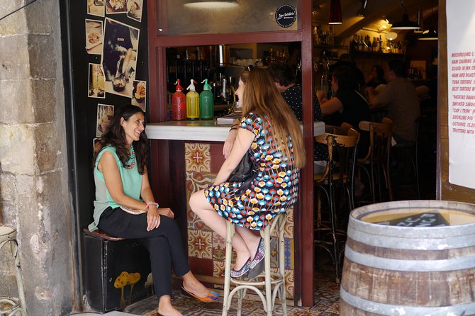 Born to Eat: Gourmet Tapas & Wine Small Group Tour in Old Barcelona - Neighborhood Exploration