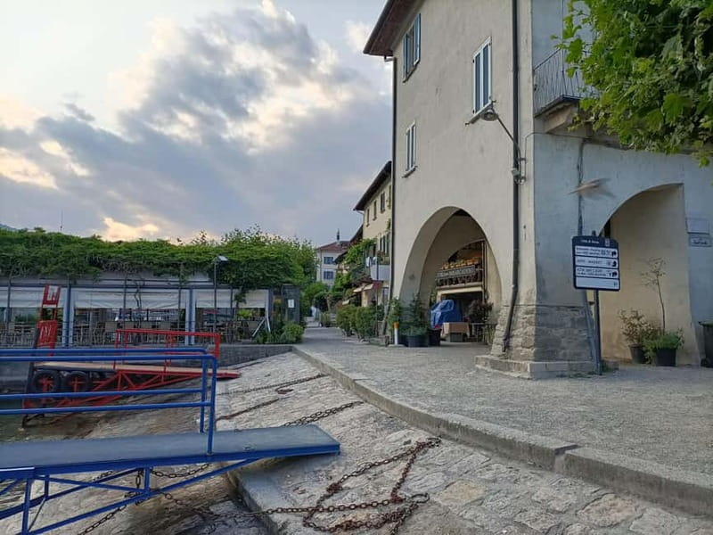 Borromean Islands: Private Boat Service to Isola Bella and Isola Pescatori - The Sum Up