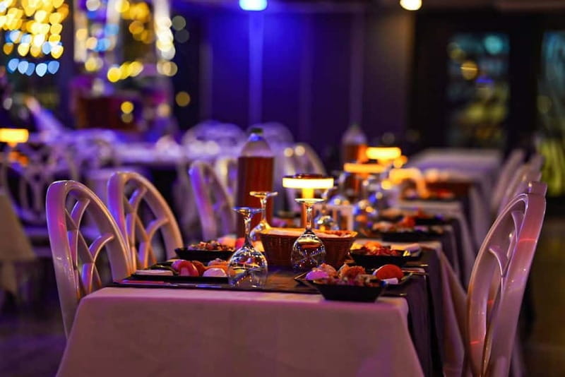 Bosphorus Dinner Cruise w/ Unlimited Drinks & Entertainment - Who Will Love This Experience?