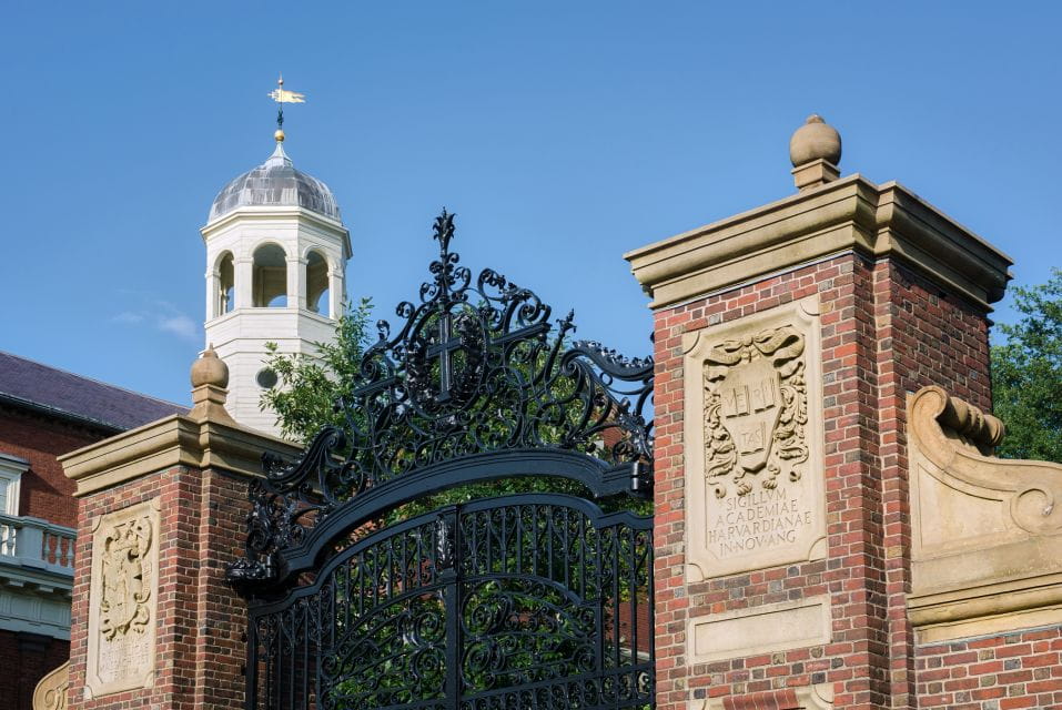 Boston: Harvard, MIT and Cambridge Day Tour - Exploring Harvard University