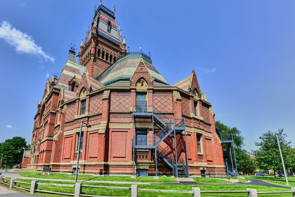 Boston: Harvard, MIT and Cambridge Day Tour - Longfellow House-Washingtons Headquarters