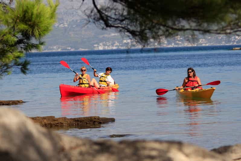Brac Island: Supetar to Postira Kayaking Adventure - Visiting Splitska: A Glimpse into the Past