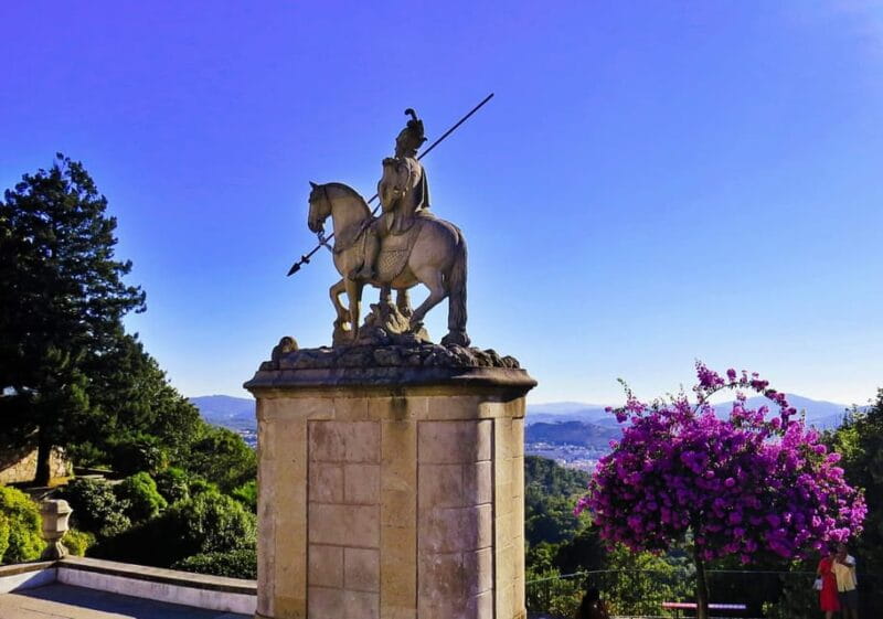 BRAGA E GUIMARÃES: Historical Private Tour from Porto - Exploring the UNESCO Heritage Cities of Braga and Guimarães