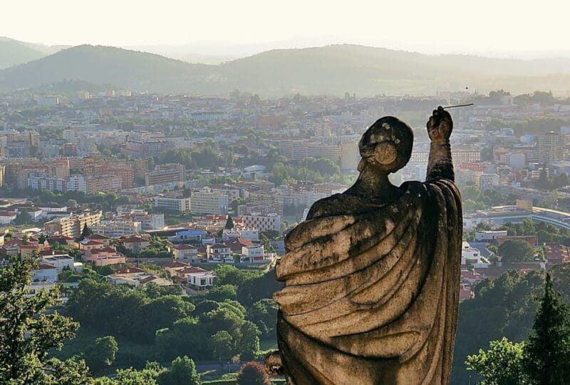BRAGA E GUIMARÃES: Historical Private Tour from Porto - Price and Value