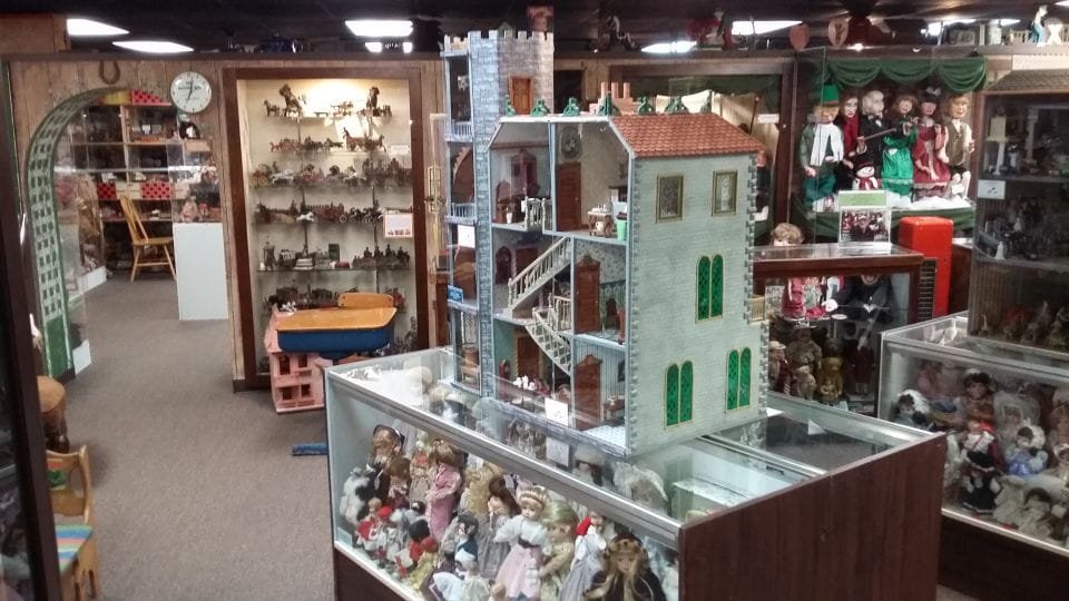 Branson: Worlds Largest Toy Museum Flexible Entry Ticket - Toy Museum Location and Hours