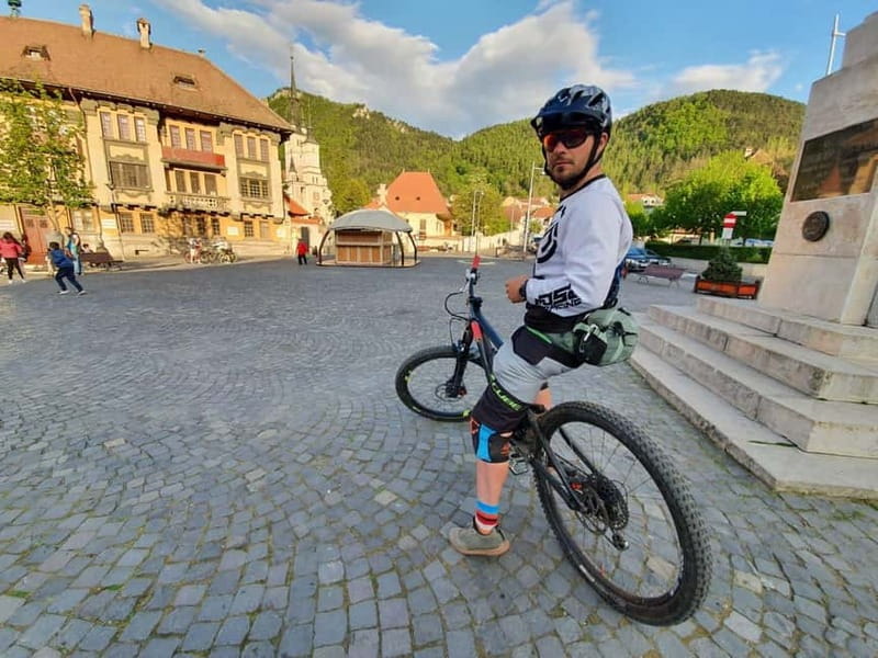 Braov Bike Exploration: Scenic Routes & Local Flavors - Key points / Takeaways