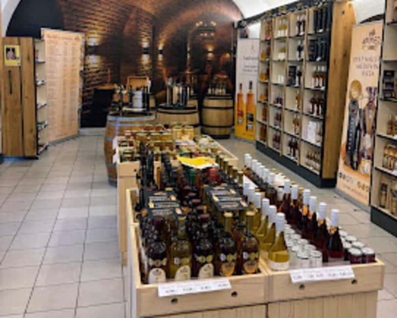 Bratislava: 30 Minute Mead and Honey Tasting Experience - Entering the Heart of Slovak Honey and Mead Culture