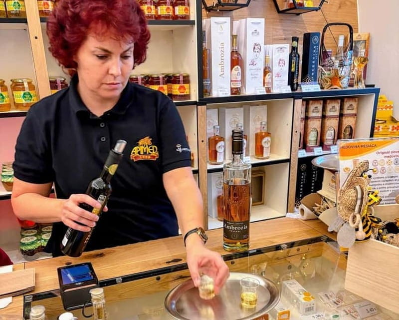Bratislava: 30 Minute Mead and Honey Tasting Experience - Who Will Enjoy This the Most?