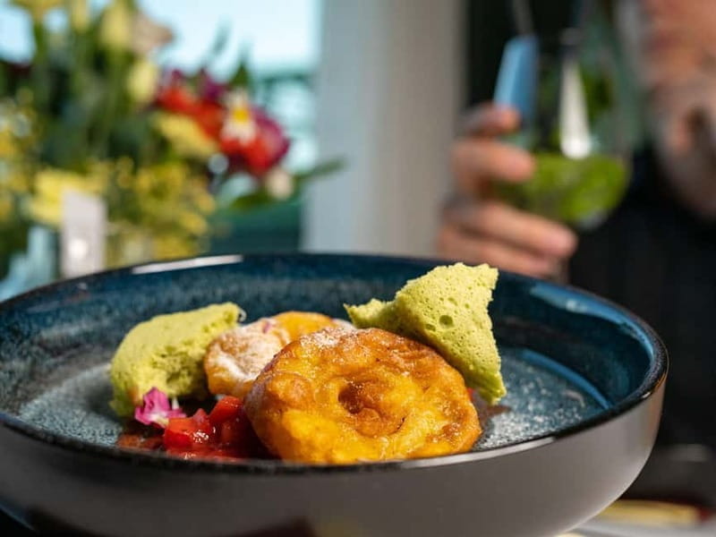 Bratislava: Cruise with Dinner on the Waves of the Danube - Discovering Bratislava from the Water: The Cruise Itinerary