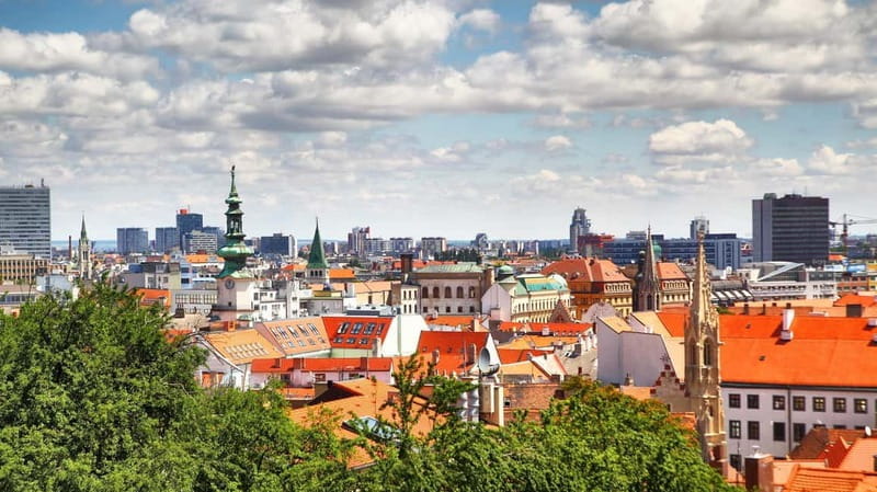 Bratislava: Express Walk with a Local in 60 minutes - Exploring Bratislava in 60 Minutes: A Genuine Local Experience