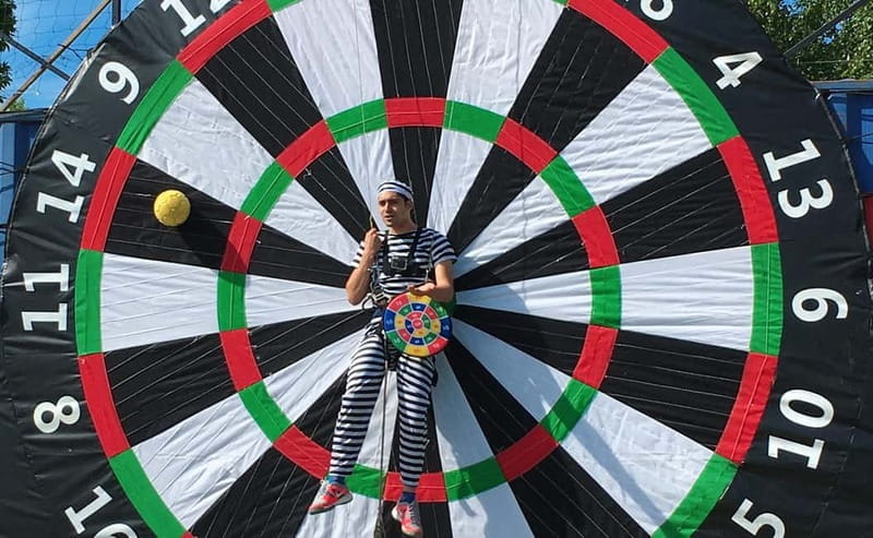 Bratislava: Footdarts Experience with Instructor - Introduction to the Bratislava Footdarts Experience