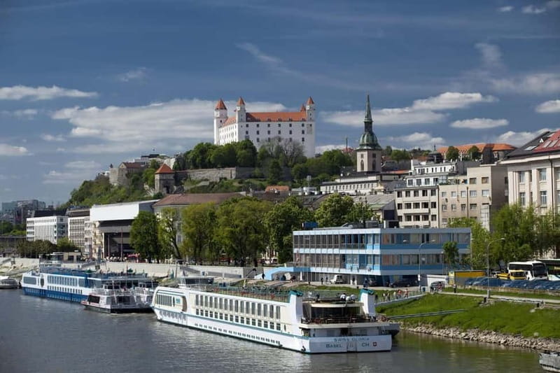 Bratislava: Guided Walking Tour with Castle Entry Ticket - What to Expect from the Tour