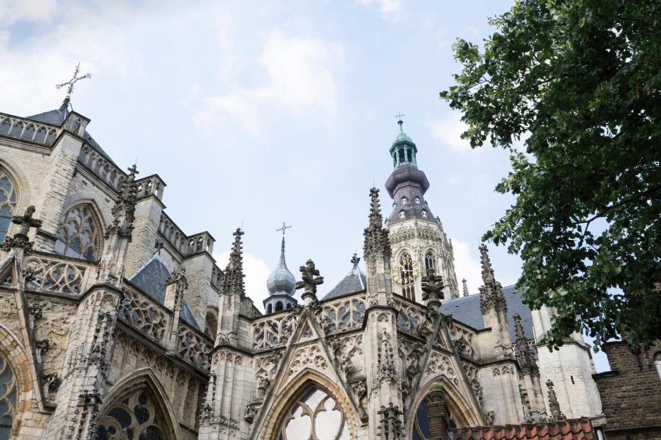 Breda: Walking Tour With Audio Guide on App - Language Options