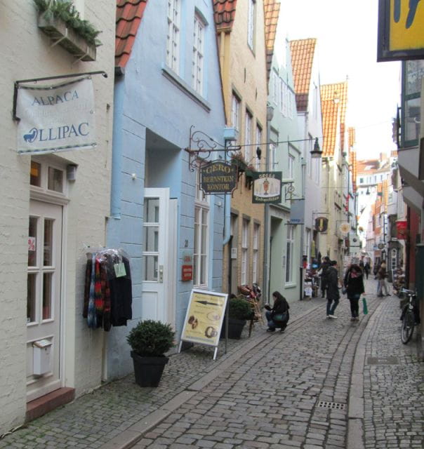 Bremen: Walking Tour of Historic Schnoor District - Key points / Takeaways