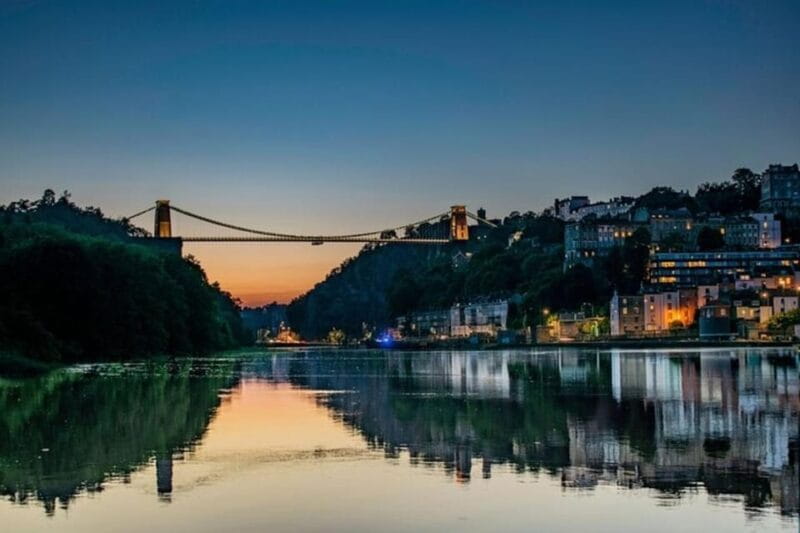 Bristol : Sightseeing Custom Tour with a Local Guide - Discovering Bristol through a Local Guide