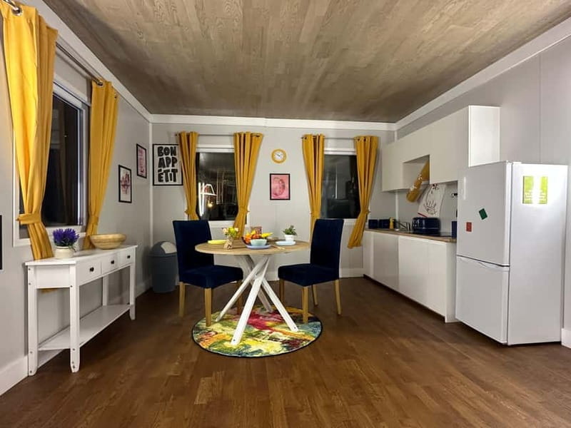 Bristol: Upside Down House Entry Ticket - Entering The World of Optical Illusions and Quirk in Bristol