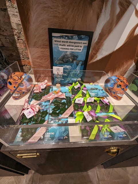 Bruges: Walking Tour with Hot Chocolate & Chocolate Tasting - A Sweet and Storied Stroll Through Bruges