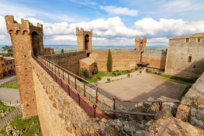 Brunello di Montalcino Wine Experience from Siena - Entering the Heart of Montalcino: The Itinerary Breakdown