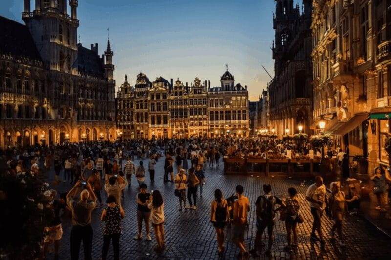 Brussels: Christmas Lights and Markets 3 Hour Walking Tour - A Detailed Look at the Itinerary