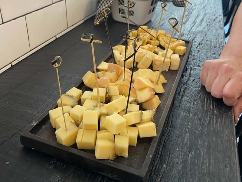 Brussels: City Center Guided Food Tour with Tastings - Price and logistical considerations