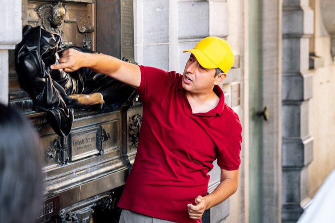 Brussels: Historical Walking Tour With Chocolate & Waffle Tasting - Cancellation Policy