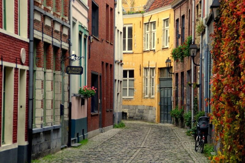 Brussels: Private Stress Free Day Tour to Ghent with a Local - FAQ