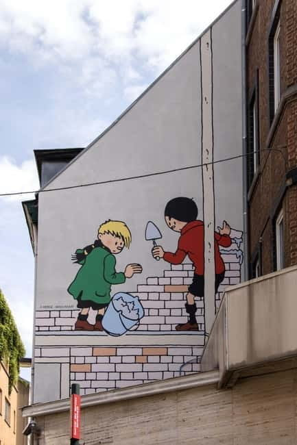 Brussels: Tintin's Footsteps Guided Tour - Discovering Brussels and Tintin: A Guide to the Tintin’s Footsteps Tour