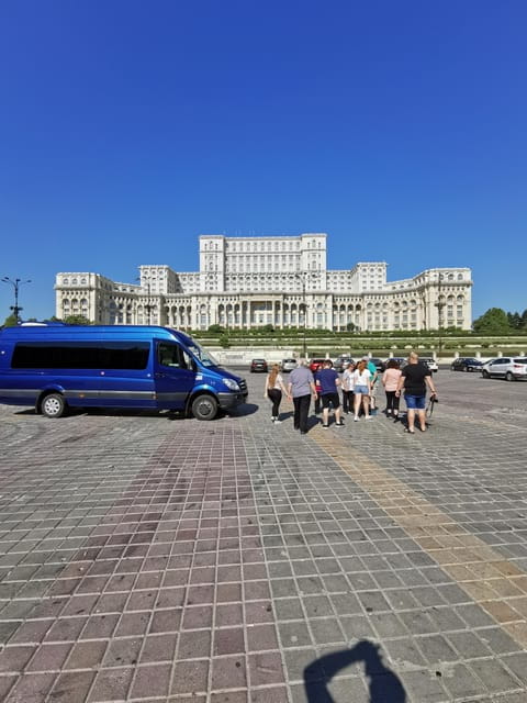 Bucharest City tour, panoramic tour, photo stops and visits - Discover Bucharest with a Hop-On Hop-Off Tour