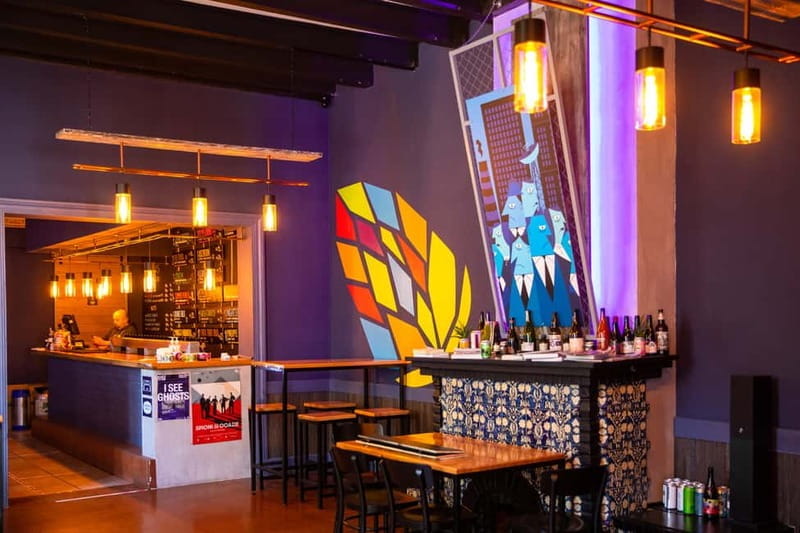 Bucharest: Craft Beer Tour with Traditional Meal - Beer Tasting and Food: Local and International Flavors