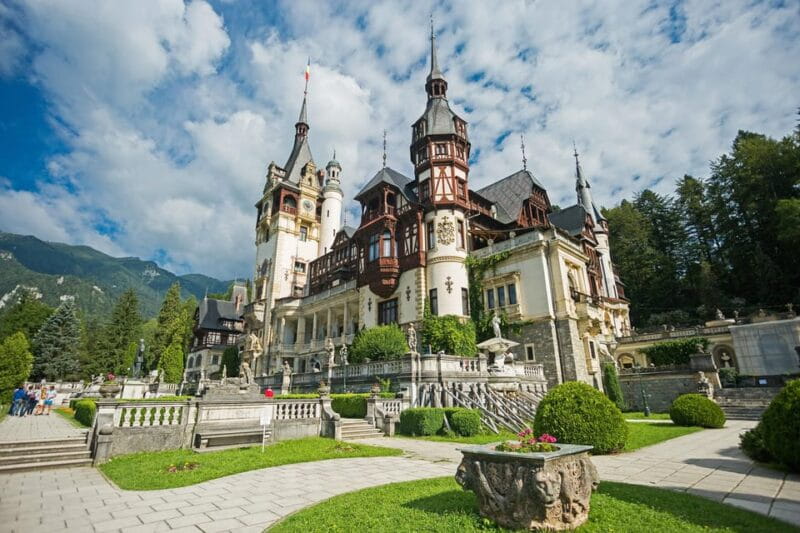 Bucharest : Day Trip Dracula's Castle ,Peles Castle & Braov - Exploring the Depths of Romania’s Highlights