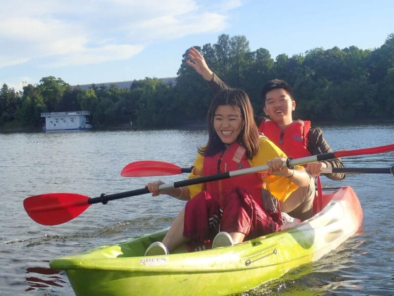 Bucharest: Guided Kayaking Tour in Herastrau Park - Logistics: Price, Group Size, and Practical Tips