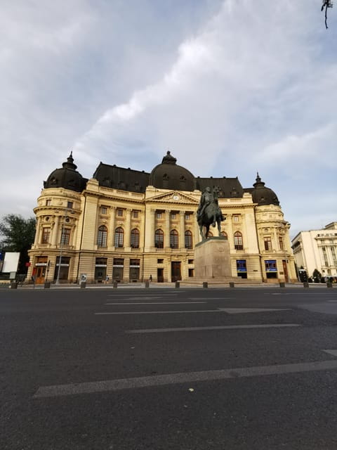 Bucharest Private City Tour with visits and Photo Stops - Discovering Bucharests Highlights: The Perfect Introduction