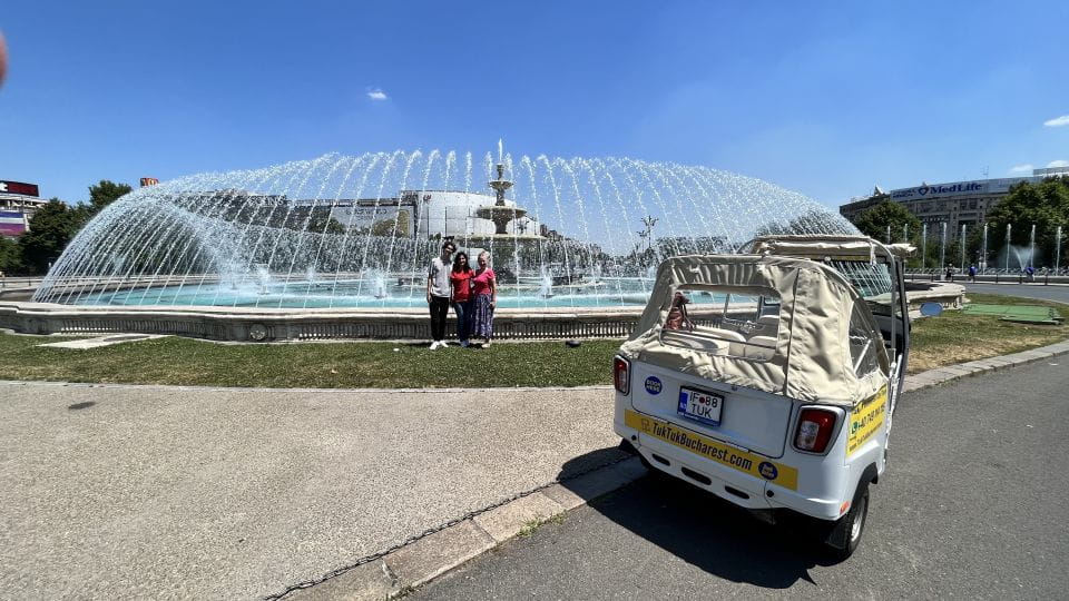 Bucharest: Tuk Tuk Romantic Tour With Minibar - Itinerary