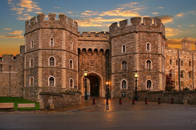 Buckingham Palace and Windsor Castle Self-Guided Tour with Coach - Who Will Love This Tour?