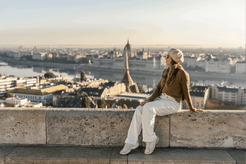 Buda Castle: Private photoshoot with a local guide - Key points / Takeaways